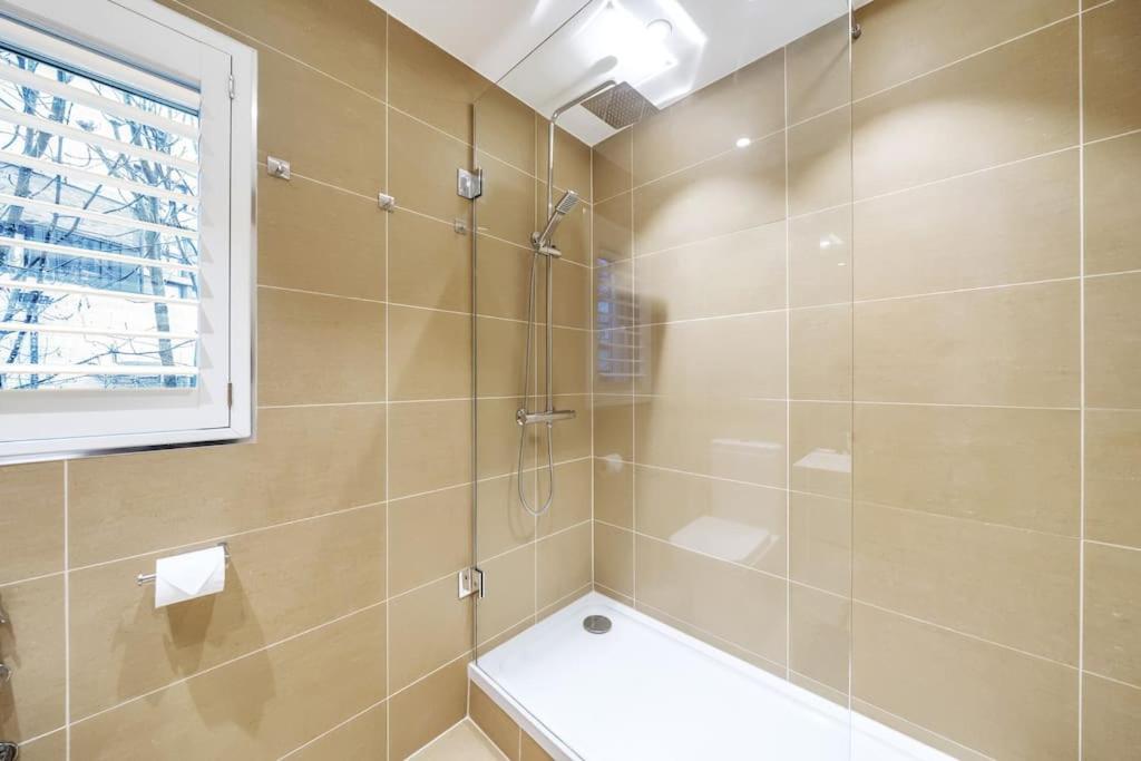 Appartamento Stylish Contemporary 1 Bed Flat Near London Bridge Esterno foto